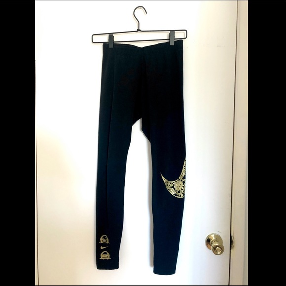 Nike Swoosh Logo Leggings - SOLD - Picture 2 of 4